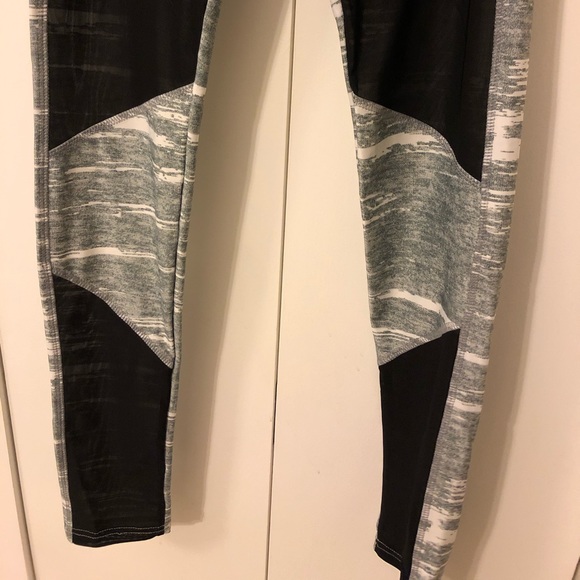 Rue21 Leggings - Picture 2 of 2